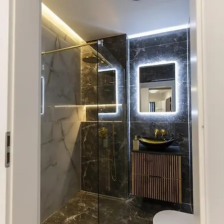 아파트 Hanza King 2 And *