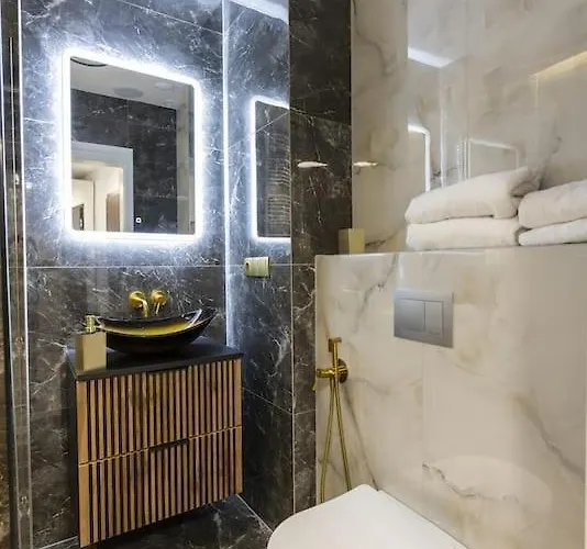 Hanza King 2 And Στσέτσιν